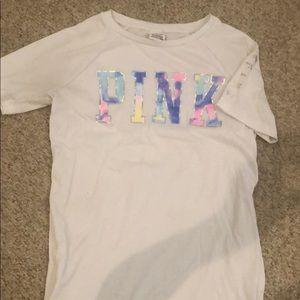 vs pink shirt sleeve